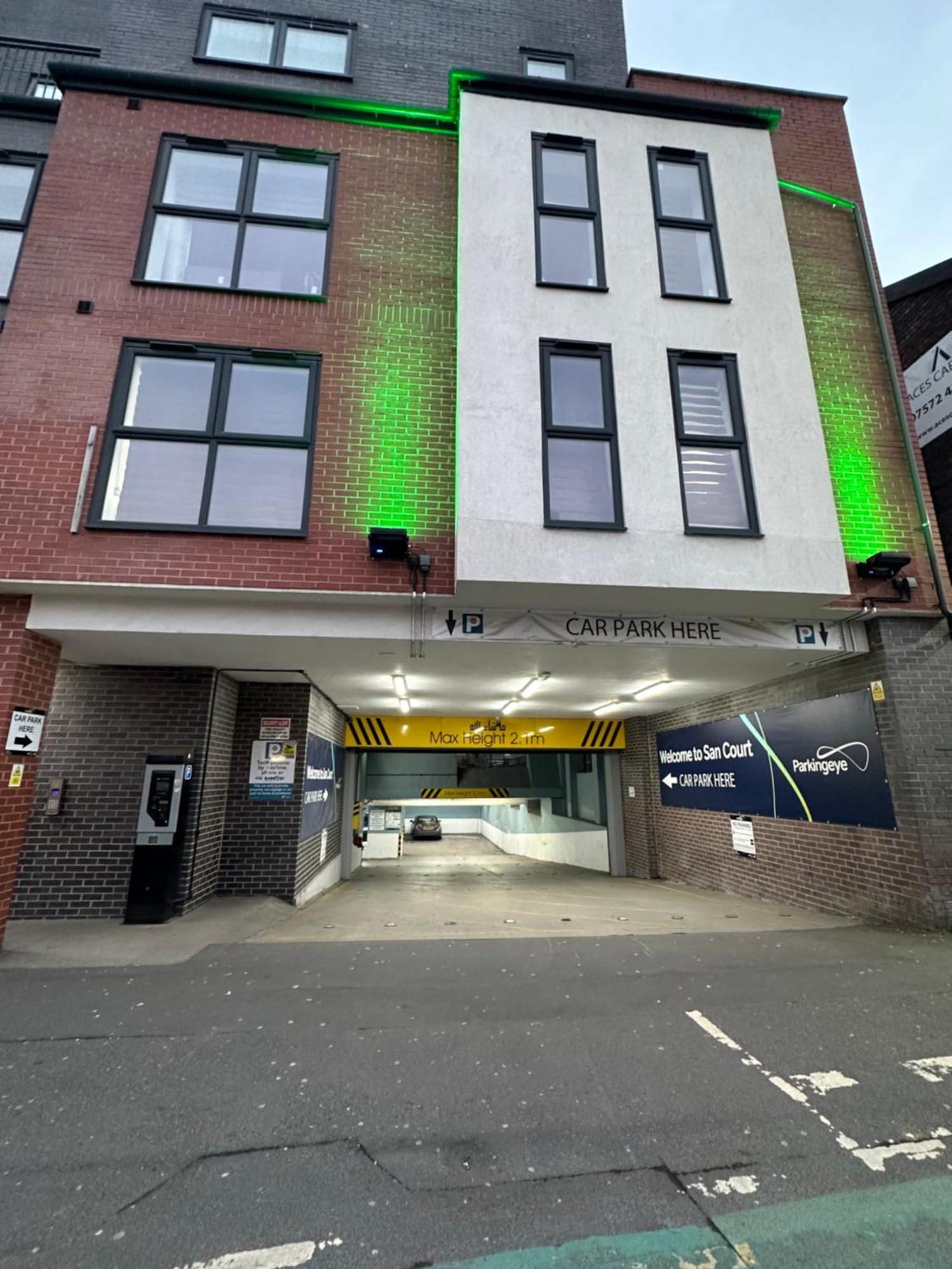 Ashley'S Place Hotel Manchester Buitenkant foto